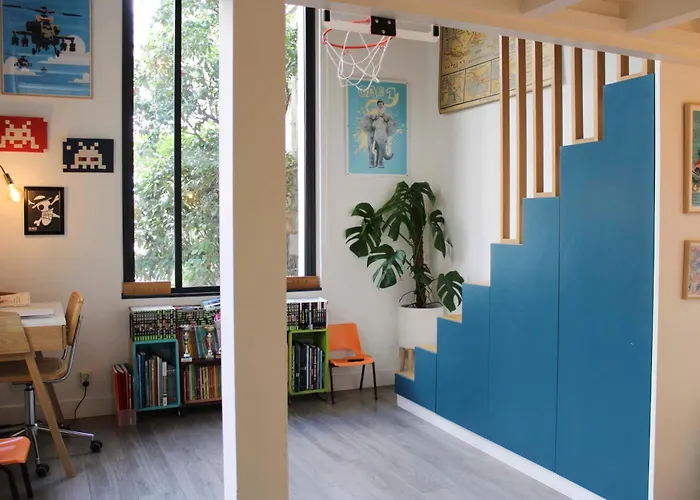 Apartment With Garden Near Place De La Nation