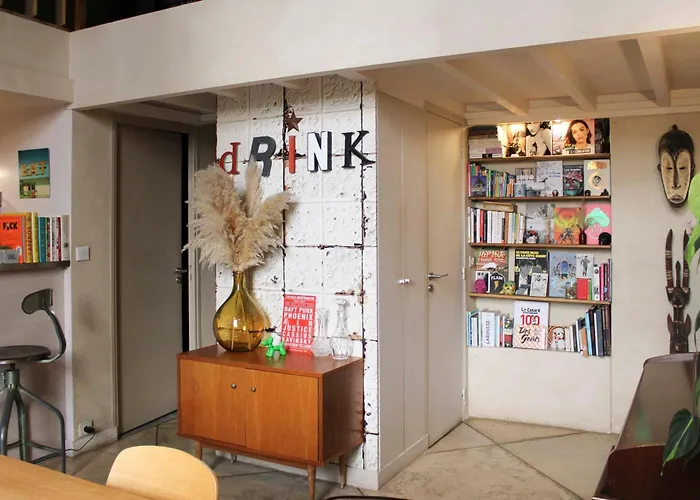 With Garden Near Place De La Nation